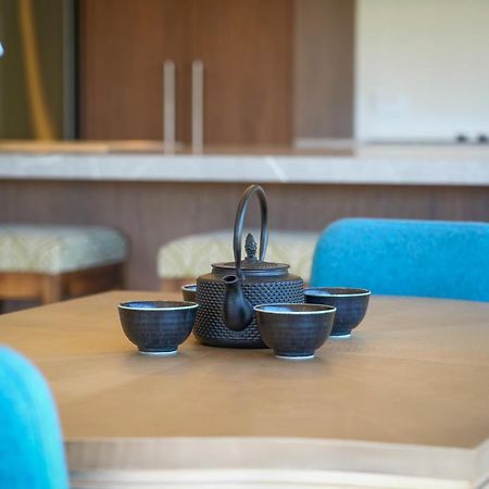 Parehua Resort Мартінборо Екстер'єр фото A tea set