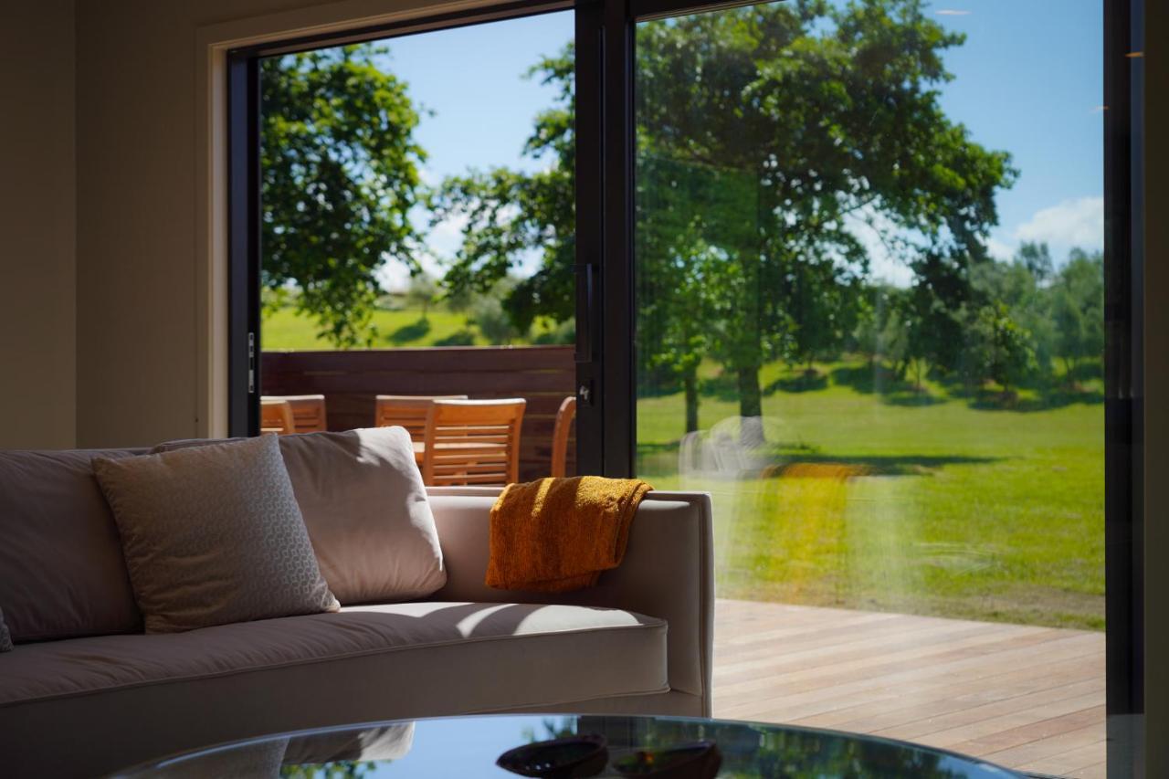 Parehua Resort Мартінборо Екстер'єр фото Interior of a house