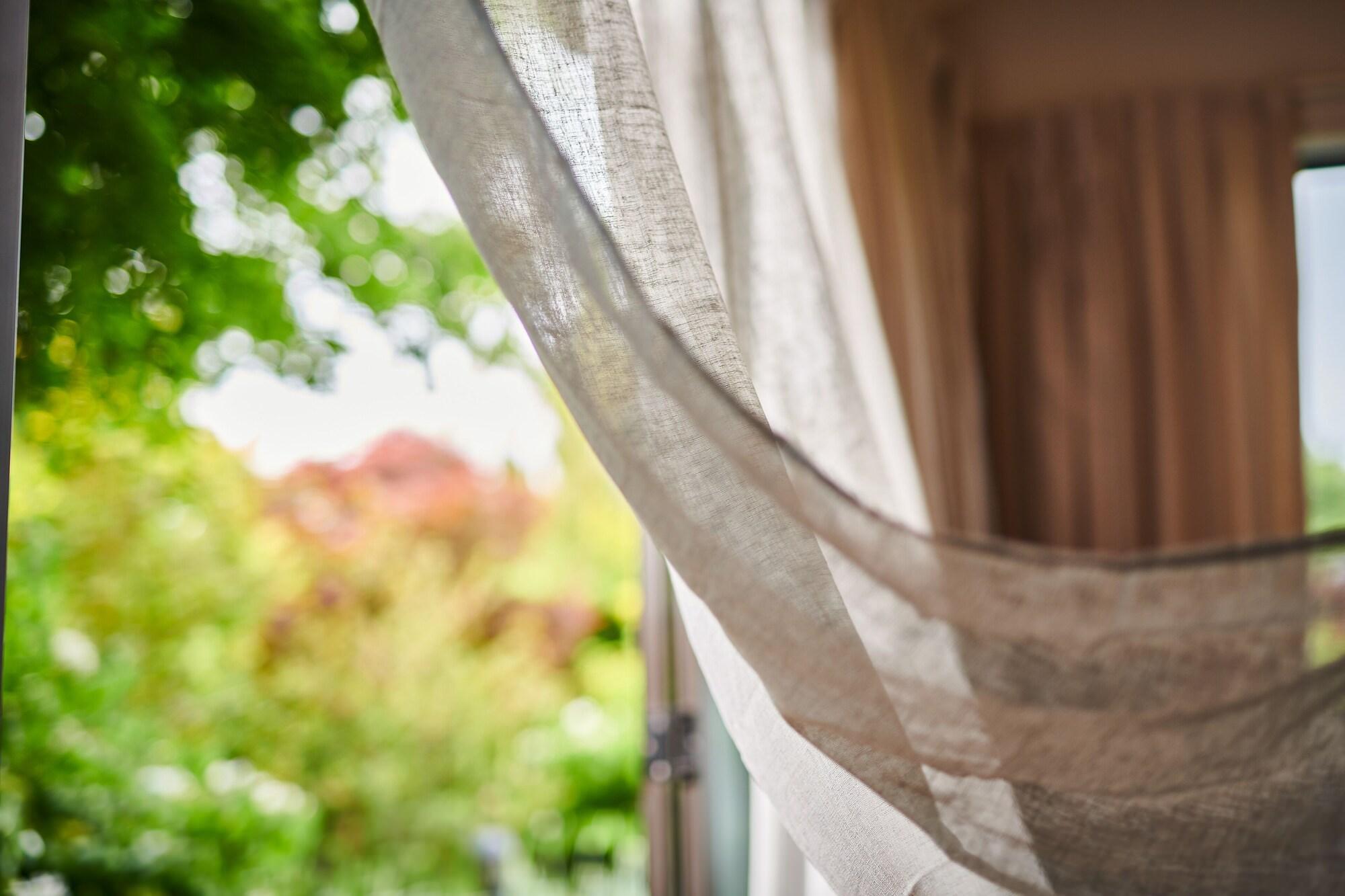 Parehua Resort Мартінборо Екстер'єр фото A curtain